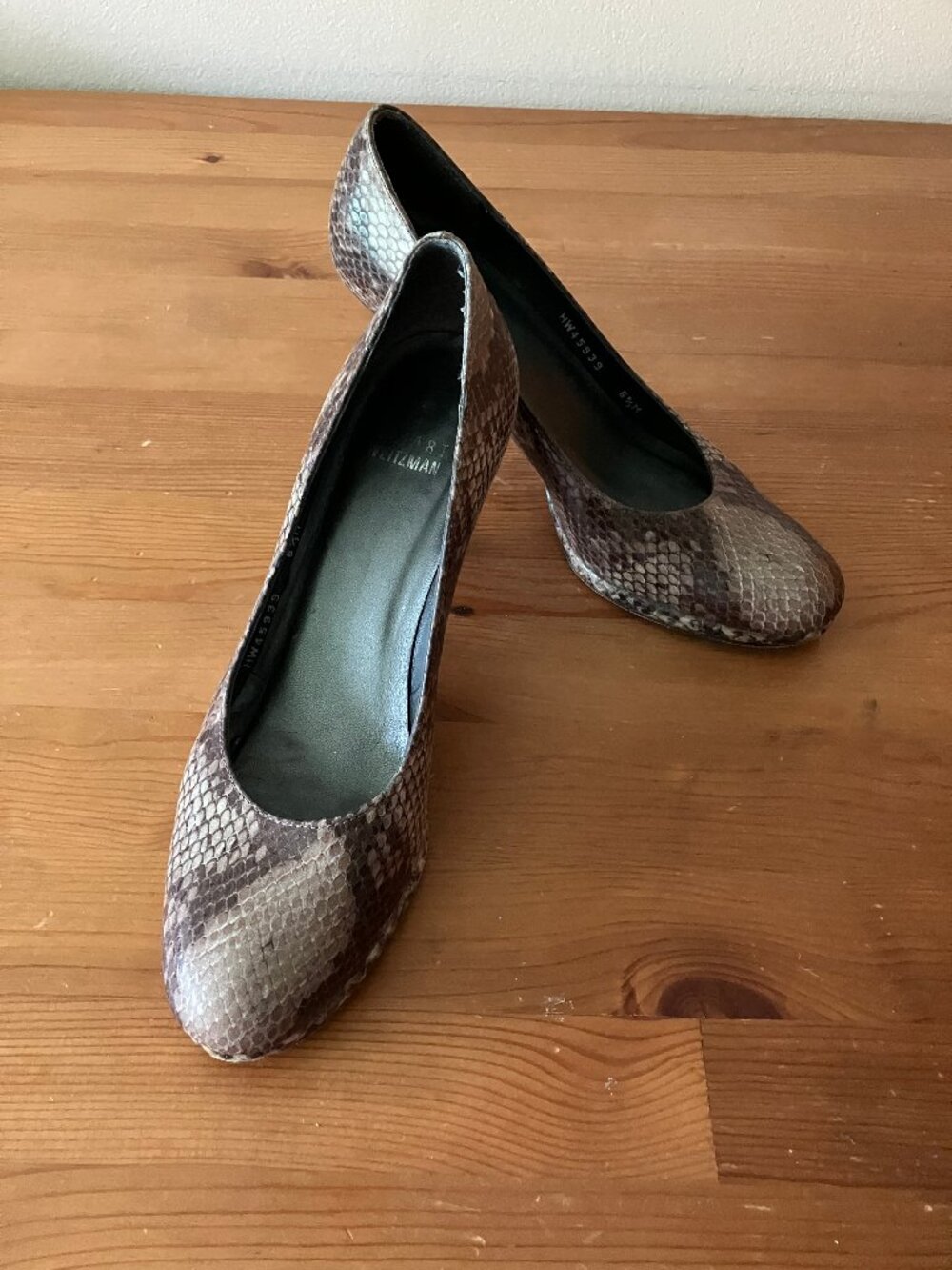 Stuart Weitzman Snakeskin patterned pump Brown/Grey python skin texture Sz 6,5 M